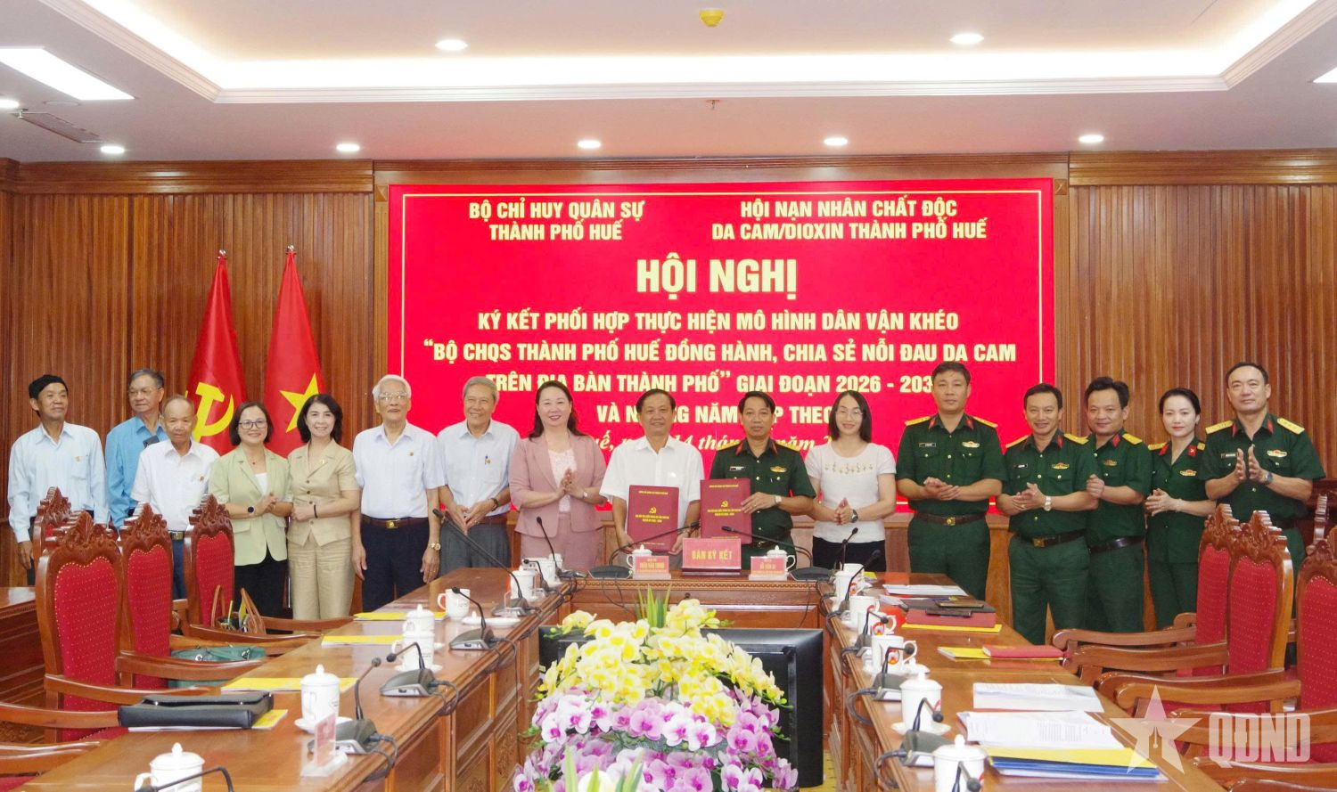Bộ CHQS TP Huế đồng hành, chia sẻ nỗi đau da cam

